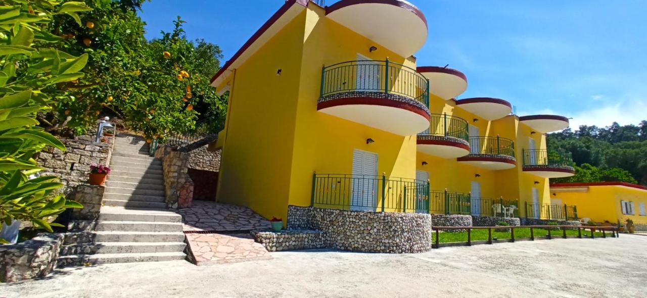 Villa Perkemes Apartments Парга Екстериор снимка